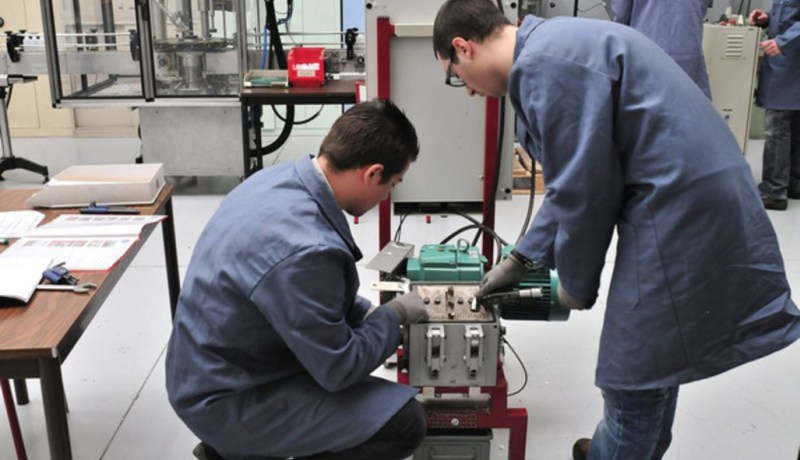 أزيد من 200 ألف متربص ومتمهن يلتحقون غدا الأحد بمقاعد المؤسسات التكوينية