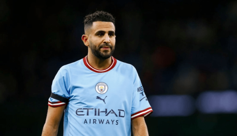محرز أساسيا في مواجهة أستون فيلا