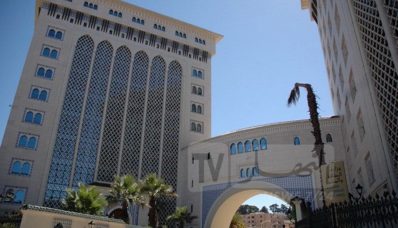 الصناعة النفطية والغازية.. الجزائر تلتزم بحزم بخفض التأثير على البيئة