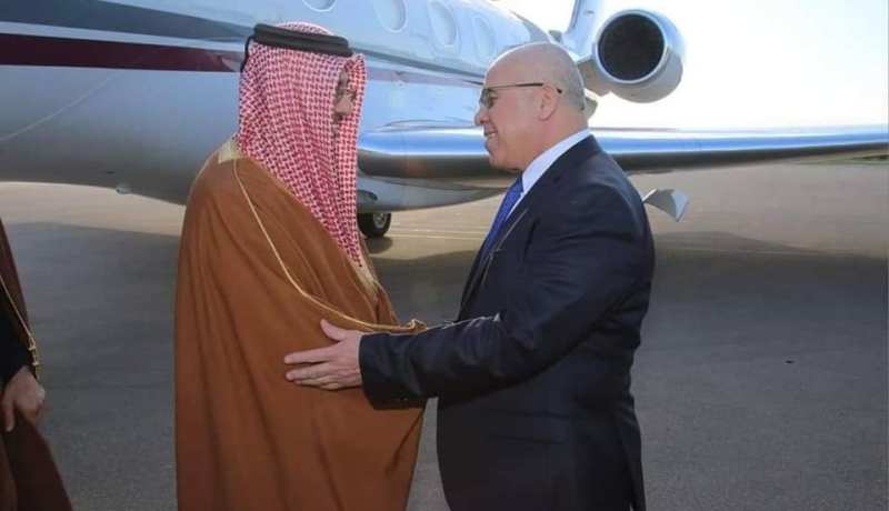 وزير العمل القطري في الجزائر