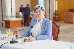 مولوجي تهنئ المسرحيين الجزائريين بمناسبة يومهم العالمي