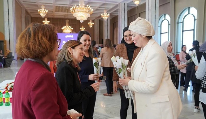 وزيرة الثقافة تُكرم نساء قطاعها بمناسبة عيدهن العالمي