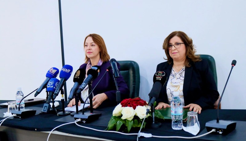 وزيرة البيئة والطاقات المتجددة تتسلم مهامها رسميا