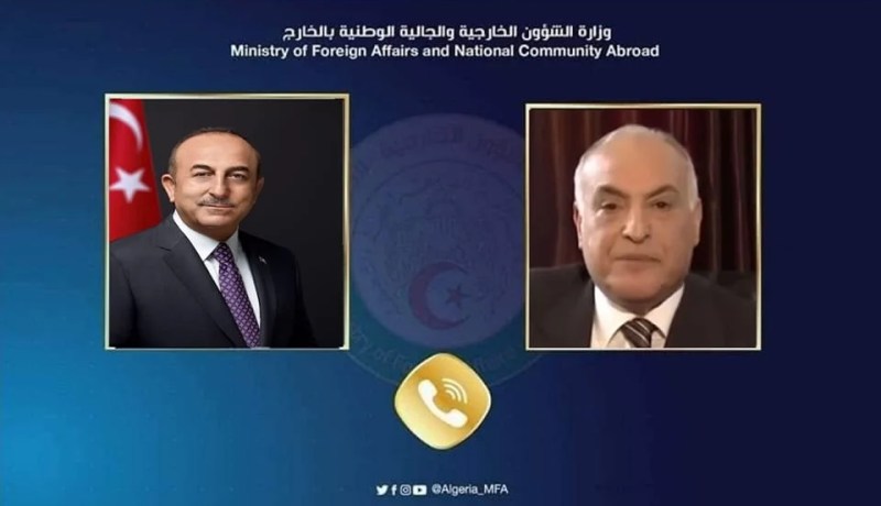 وزير الخارجية يستعرض العلاقات “الجزائرية التركية” مع نظيره التركي