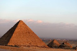 إكتشاف ممر سري داخل هرم خوفو بمصر