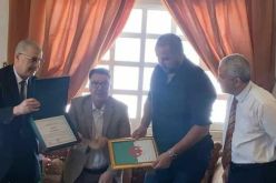 بالصور.. بوقرة يحظى بتكريم قنصل الجزائر بدبي