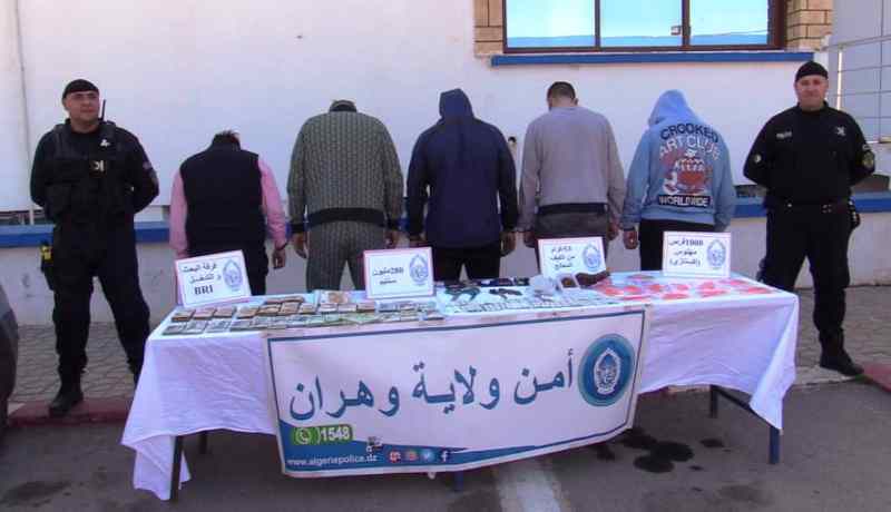 وهران: الإيقاع بشبكة إجرامية بحوزتها 1390 قرص إكستازي وصاروخ