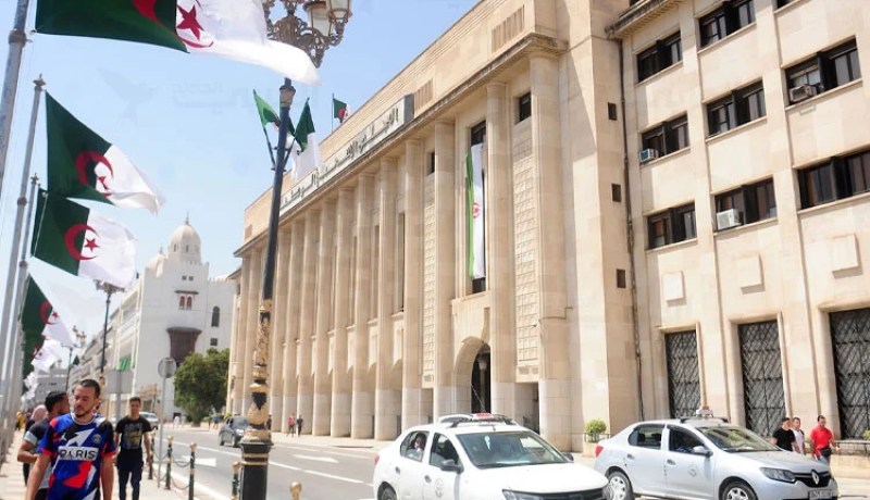 دراسة مشروع إنجاز مقر جديد للبرلمان بغرفتيه