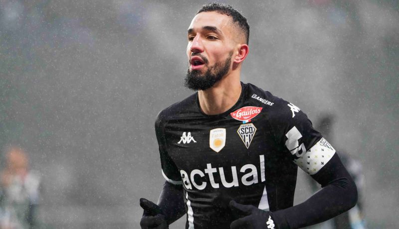 بن طالب يقود تشكيلة أنجي في مواجهة مونبوليي