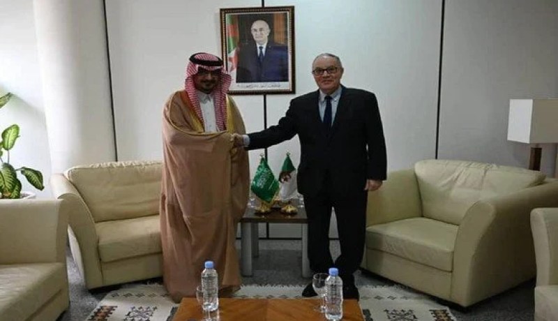 السعودية تبدي استعدادها لزيادة استثماراتها بالجزائر