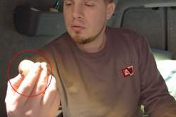 شاب بريطاني يأكل بيضة بـ10 آلاف دولار!