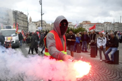 توقيف 457 شخصا وإصابة 441 شرطيا في احتجاجات فرنسا 