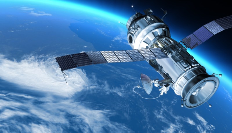 علماء فلك قلقون من إزدحام الأقمار الإصطناعية في الفضاء