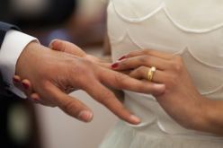 القبض على 4 كاميرونيين متهمين بتنظيم زيجات كاذبة للحصول على تصاريح إقامة