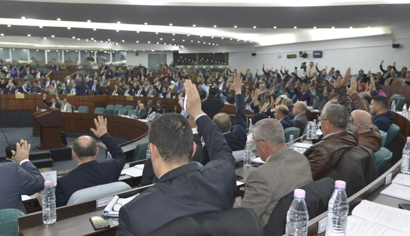 التصويت على مشروع قانون تنظيم المجلس الشعبي الوطني ومجلس الأمة وعملهما
