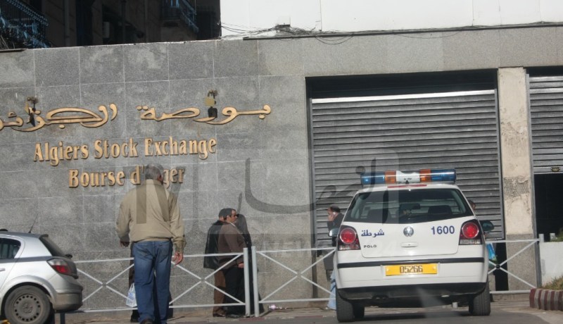 تنصيب يوسف بوزنادة رئيسا للجنة تنظيم عمليات البورصة ومراقبتها