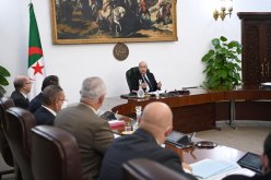 رئيس الجمهورية يأمر الوزير الأول بتقليص اجتماعات الحكومة