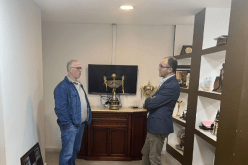 بالصور.. عبد العزيز زروقي يباشر مهامه في شبيبة القبائل