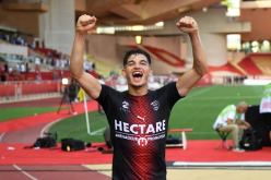 الحساب الرسمي لـ”الليغ1″ يهنئ فرحات