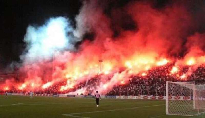 يُشعل “فيميجان” في الملاعب للسطو على هواتف المناصرين