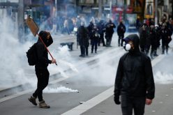 ماكرون يؤكد مضيه في إصلاحاته دون الرضوخ للعنف