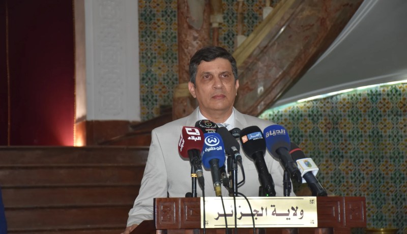 والي العاصمة: تحضيرات خاصة لموسم الإصطياف.. إقتناء أجهزة لذوي الهمم للسباحة