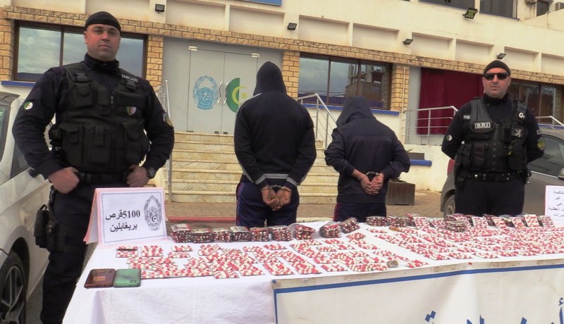 وهران: الإطاحة بشبكة إجرامية وحجز 5100 قرص مهلوس