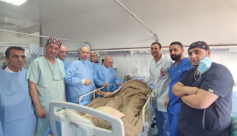 بعد تعرضه لوعكة صحية.. معوش يحظى بزيارة وزير المجاهدين