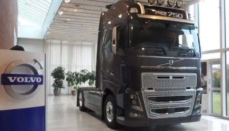 تركيب الشاحنات “فولفو volvo” في الجزائر.. وزير الصناعة يوضّح
