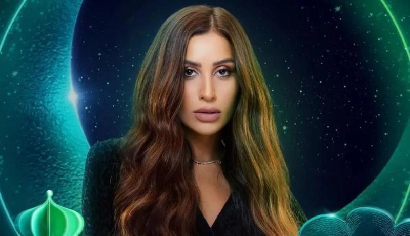 بالصور.. دينا الشربيني تفقد والدها وتنهار في الجنازة