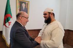 بعدما لقي فيديو القطة ملايين المشاهدات.. بلمهدي يستقبل الإمام “وليد مهساس”