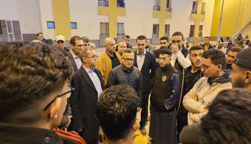 وزير التعليم العالي يتنقل للإقامة الجامعية ويُعزي أهل الطالبة وزملائها