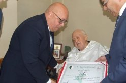 وزيرا المجاهدين و الاتصال يزوران المجاهد المدني حواس