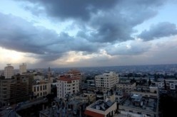 بن رقطة: أمطار على السواحل ودرجة الحرارة تصل 42 بالجنوب يومي العيد