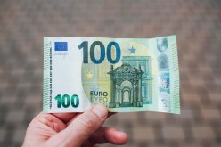 هذه قيمة 100 أورو في السكوار اليوم