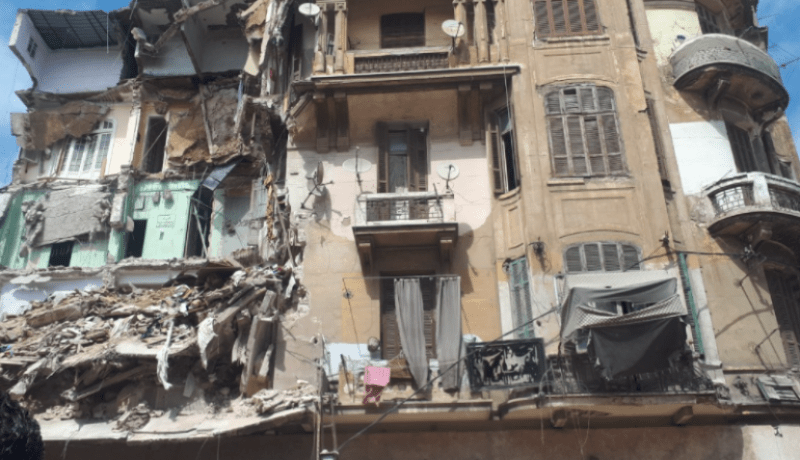 6 ضحايا إثر إنهيار كارثي لبناية في مصر