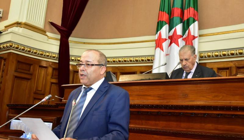 وزير الاتصال يعرض نص القانون العضوي المتعلق بالإعلام بمجلس الأمة