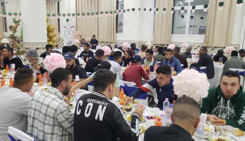 الشلف: مديرية الخدمات الجامعية تنظم إفطارا جماعيا للطلبة