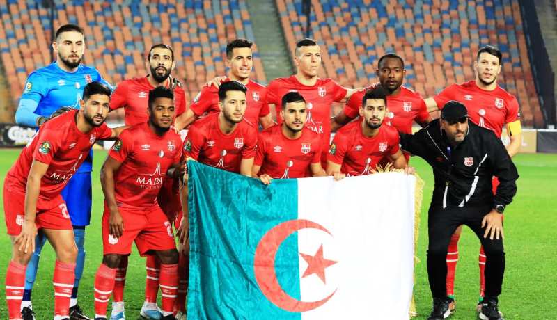 الكاف يكشف حكام مباراة شباب بلوزداد وصان داونز
