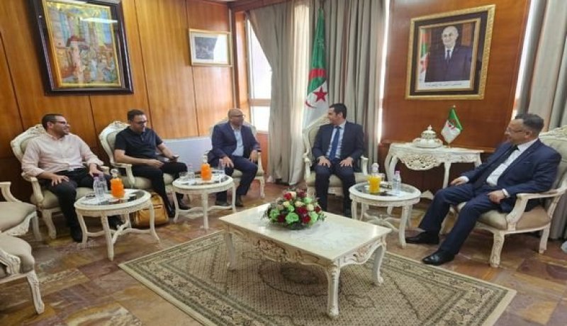 وزير التعليم العالي يلتقي نخبة من الأساتذة الباحثين الجزائريين المقيمين بالخارج
