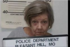 عجوز أمريكية تسطو على بنك