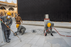 رغم حرارة الصيف.. هذا سر البرودة في أرضيات الحرم المكي