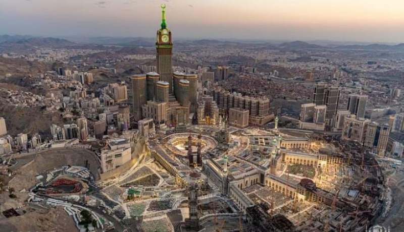 أجواء روحانية مفعمة بالطمأنينة في ليلة 27 رمضان بمكة المكرمة