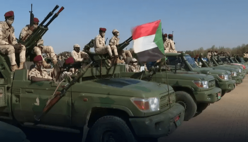 السودان.. هلع وإطلاق نار كثيف وشهود يتحدثون عن “تحرك دبابات”