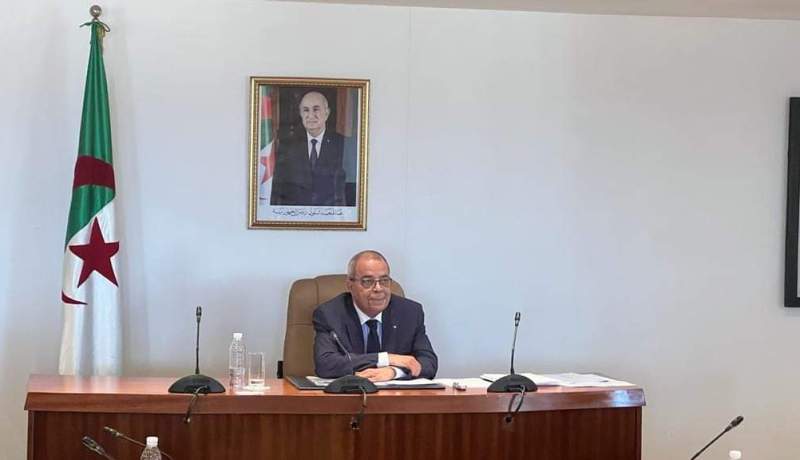 وزير الصناعة يسدي تعليمات تخص القطاع