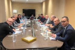 بسكري يلتقي بالمدراء الفنيين الجهويين في اجتماع تقيمي