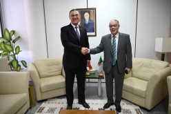 بلاني يستقبل سفير مصر بالجزائر