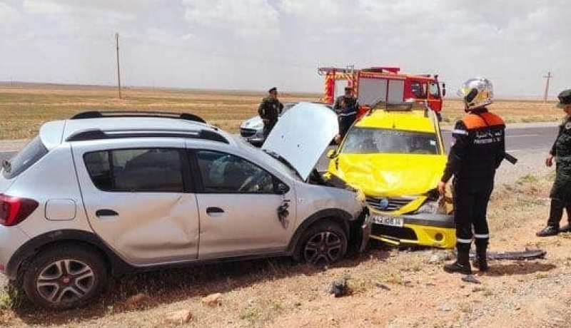 تيارت: 5 ضحايا في حادث إصطدام سيارتين