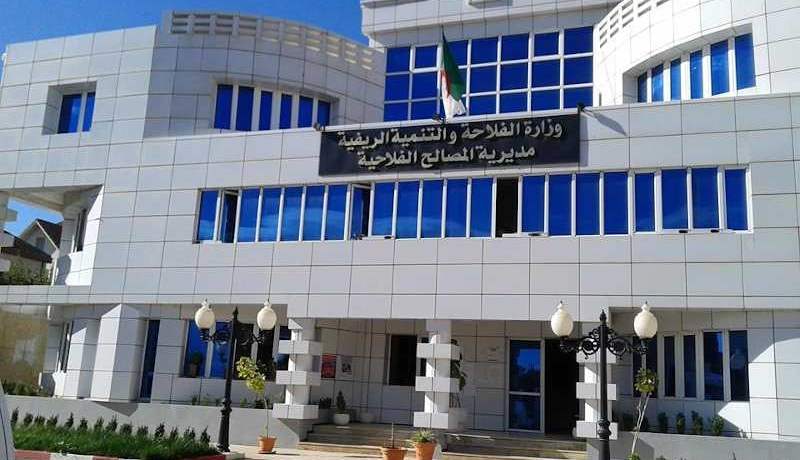 مديرية الفلاحة لعنابة توضح حول إتلاف الحليب الطازج أمام ملبنة الإيدوغ