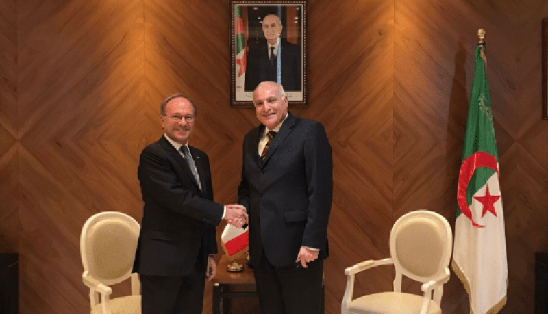 وزير الخارجية يلتقي السفير الايطالي في الجزائر